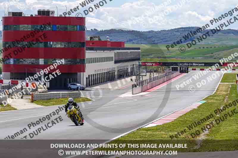 cadwell no limits trackday;cadwell park;cadwell park photographs;cadwell trackday photographs;enduro digital images;event digital images;eventdigitalimages;navarra;no limits trackdays;peter wileman photography;racing digital images;trackday digital images;trackday photos